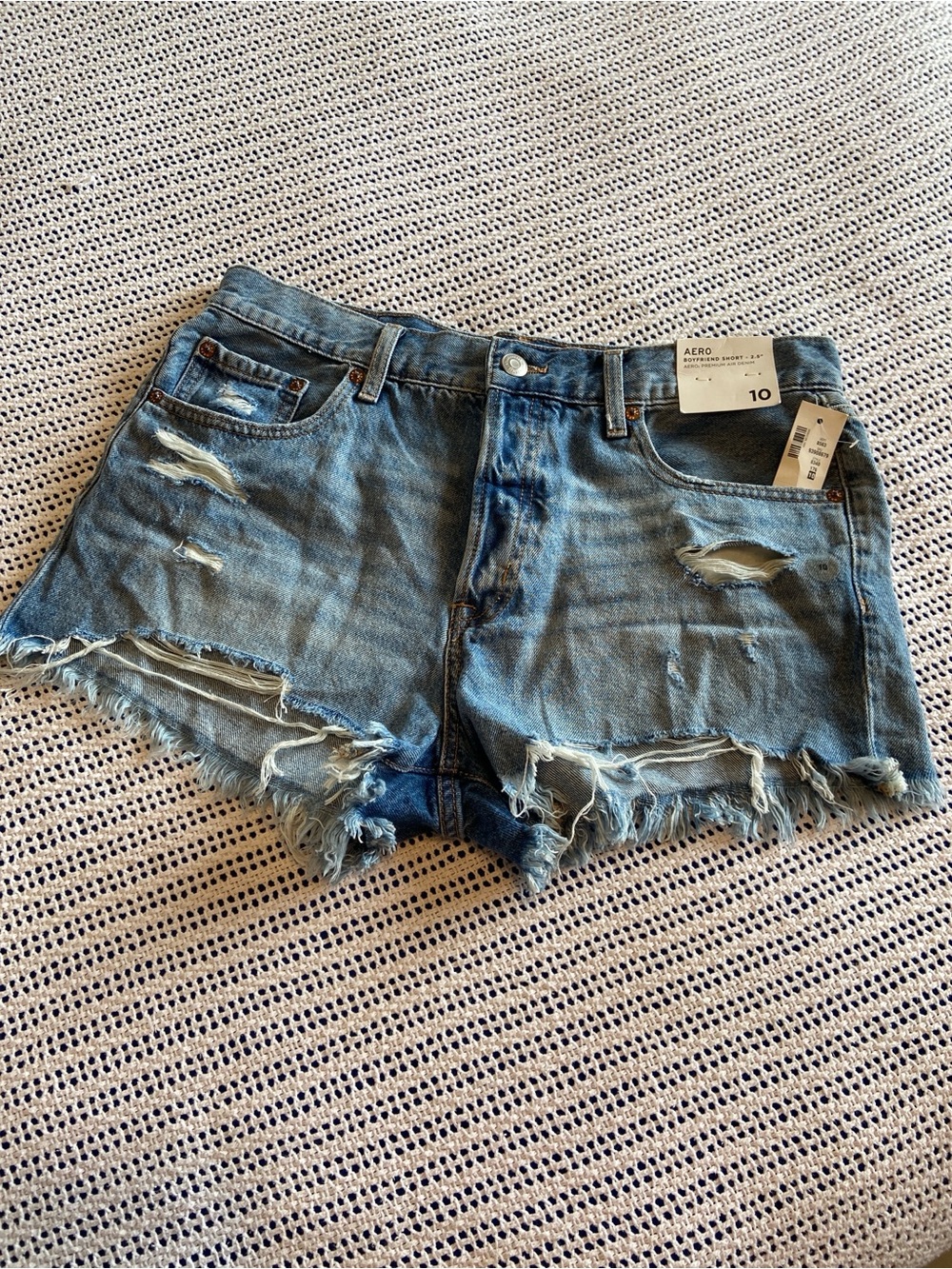 AERO Premium Air Denim Boyfriend Distress Shorts Button Fly Size 10
